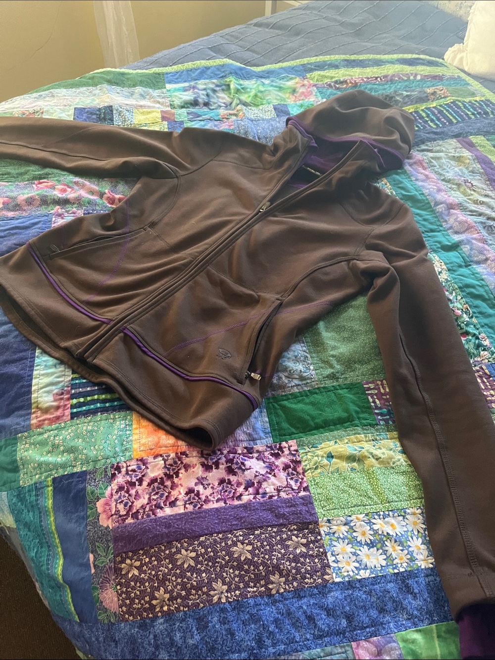 Mountain Hardwear Women's Brown Jacket with Purple Lining